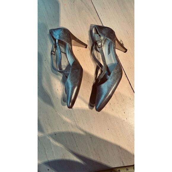 PAUL GREEN SILVER LEATHER POINTED TOE HEELS SZ 9 - Picture 6 of 10